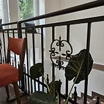 Urban Nomad And In Center Hostal *