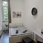 Hostal Urban Nomad And In Center Budapest