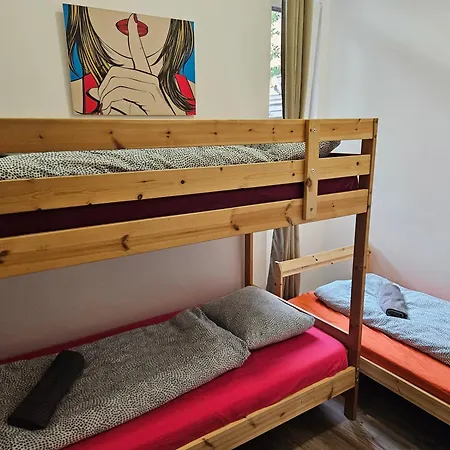 Urban Nomad And In Center Hostal *