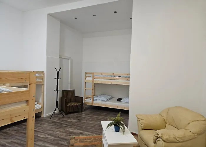 Urban Nomad And In Center Hostel
