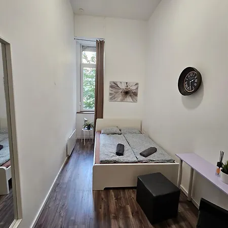 Ostello Urban Nomad And In Center *