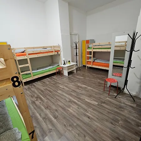 Urban Nomad And In Center Ostello Budapest