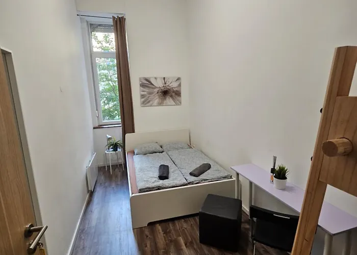 Хостел Urban Nomad And In Center