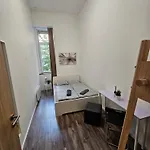 Hostel Urban Nomad And In Center