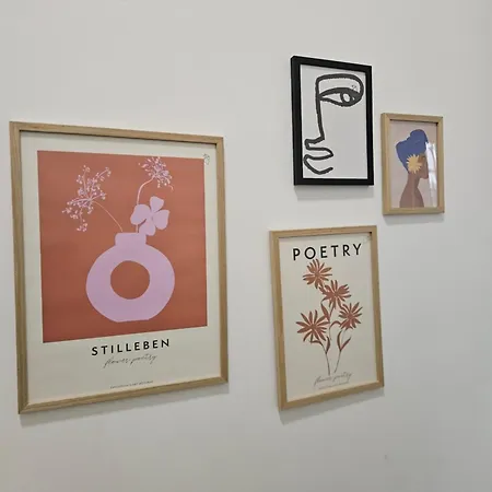 Urban Nomad And In Center Хостел *