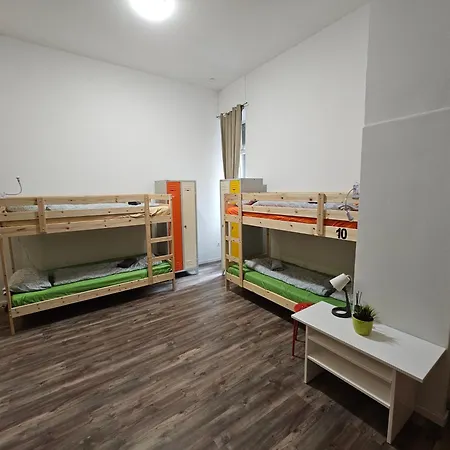 Хостел Urban Nomad And In Center Будапешт