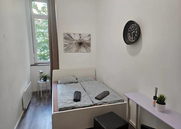 אכסניה Urban Nomad And In Center בודפשט