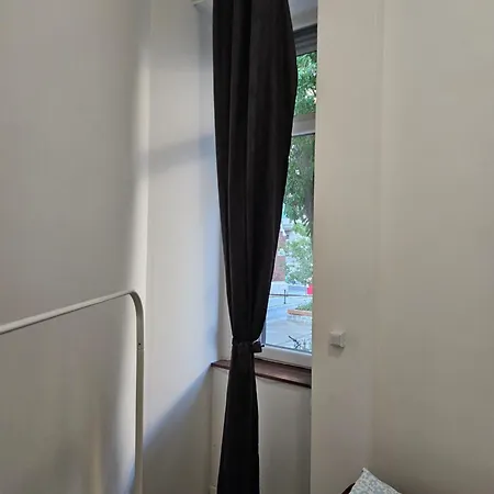 Urban Nomad Rooms And Hostel Hostel
