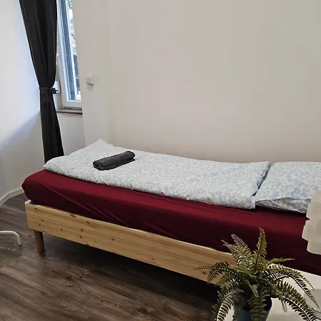 Urban Nomad Rooms And Hostel