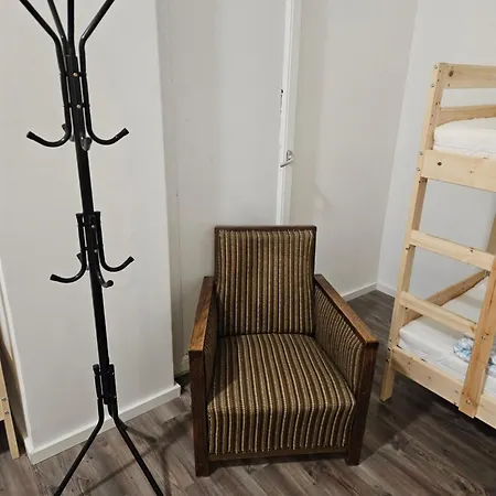 Urban Nomad Rooms And Hostel *