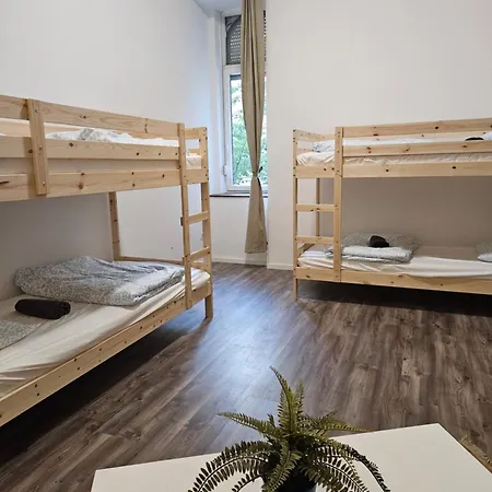 Urban Nomad Rooms And Hostel